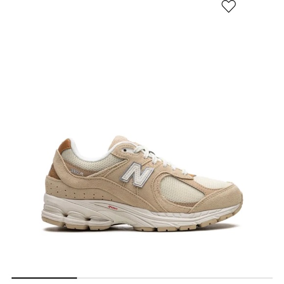 New Balance 2002r sandstone